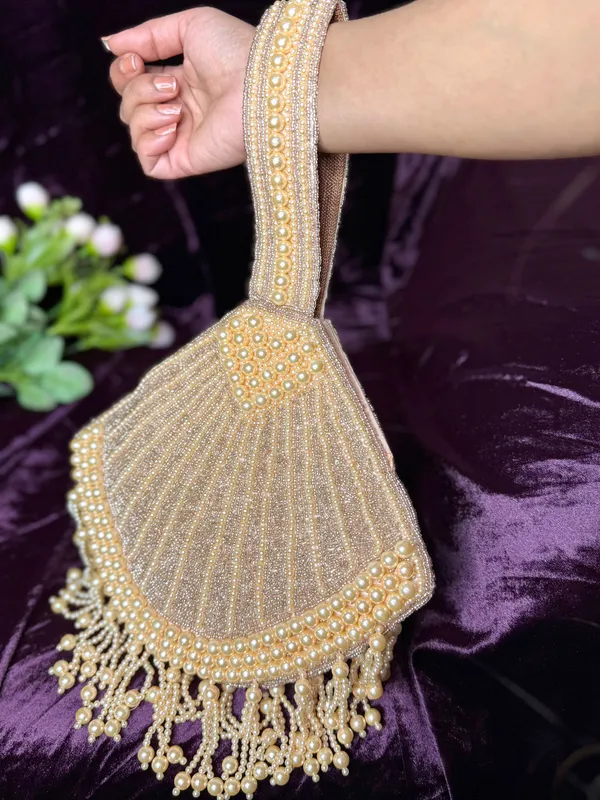 Tria_Tassel_Potli